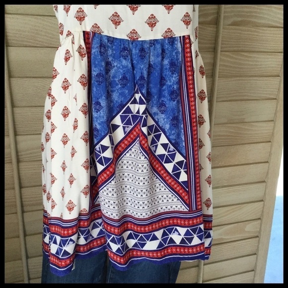LIKE NEW FOREVER 21 TOP - Picture 4 of 11